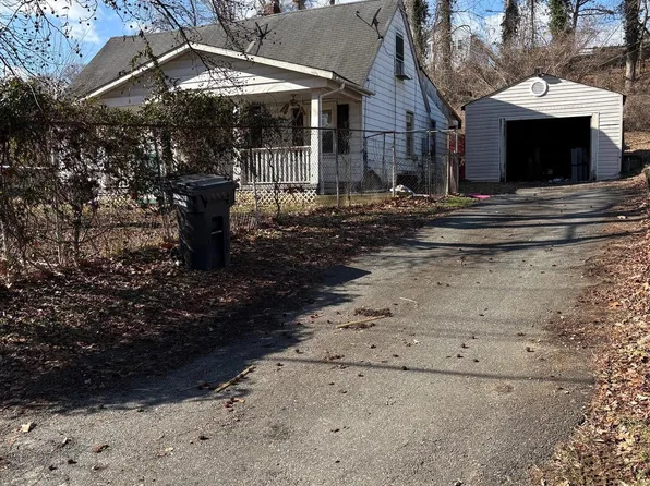 18516 Old Triangle Rd, Triangle, VA 22172