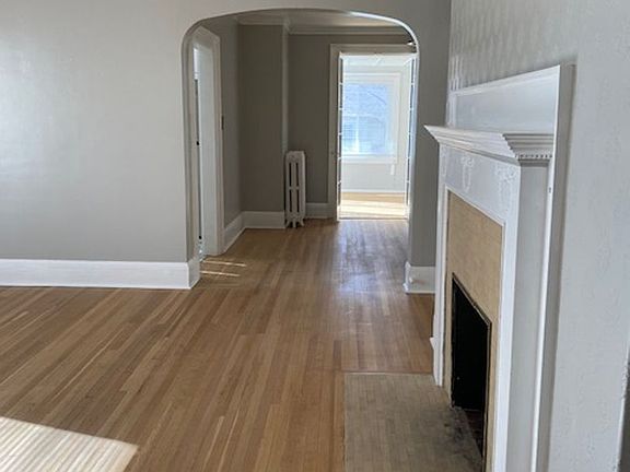3rd image of 1524 N Cascade Ave APT 5