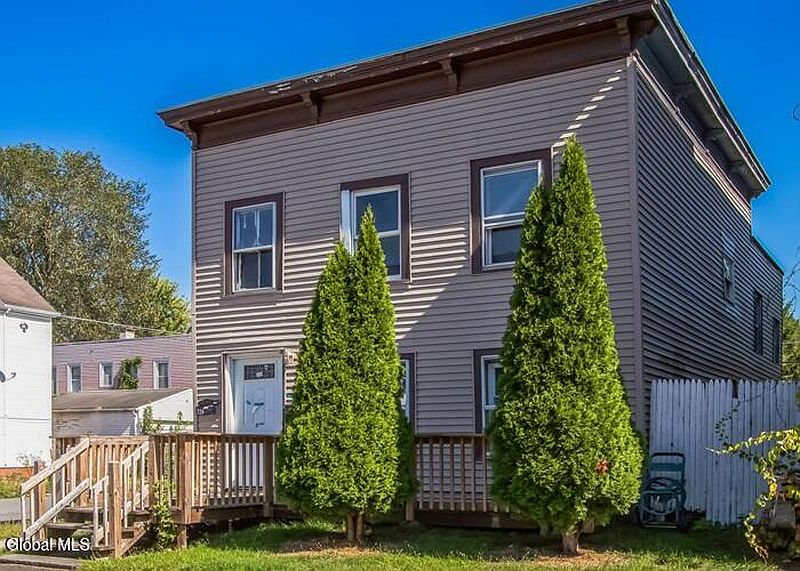 2nd image of 726 3rd Avenue