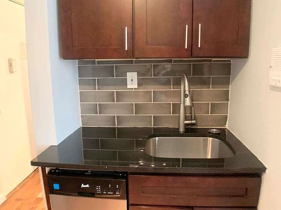 3rd image of 1 Convent Ave #333
