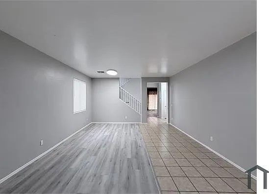 6830 S 70th Dr — Photo 5