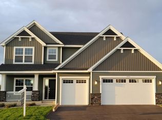 1909 Balsam Dr, Carver, MN 55315