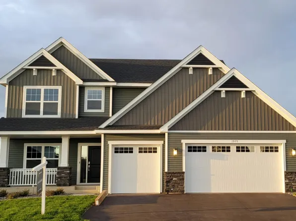 1909 Balsam Dr, Carver, MN 55315