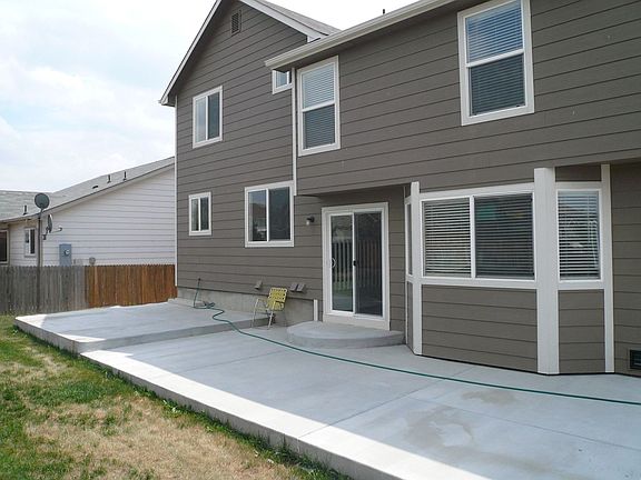 Patio pad for hot tub