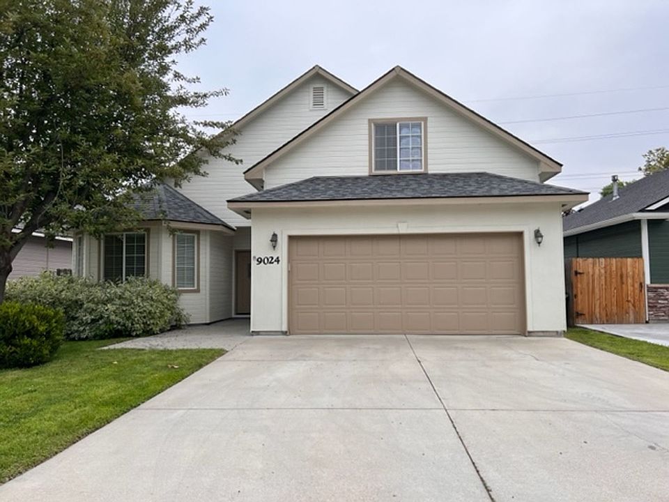 1st image of 9024 W Dalton Pl