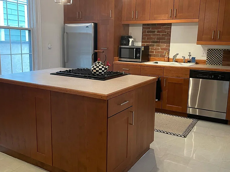 354 Bryant St — Photo 8