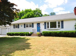 11 Glenwood Dr, Windsor, CT 06095