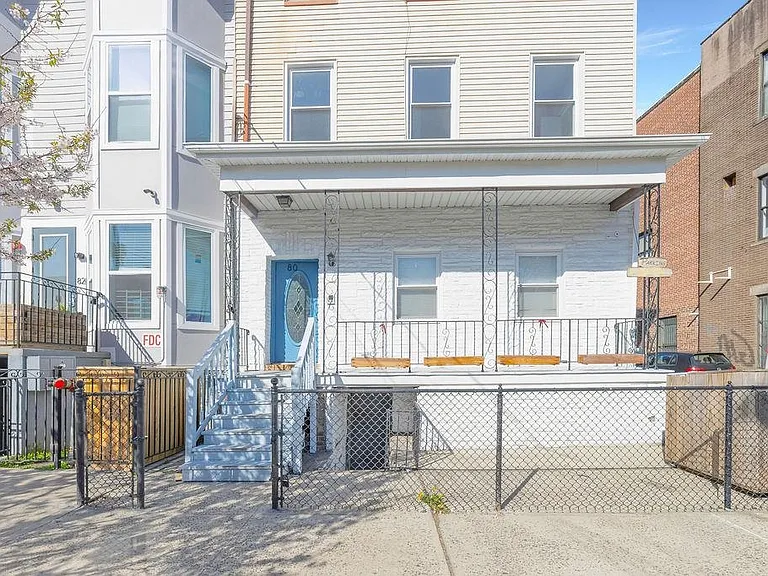 80 Ferry St #2 — Photo 23