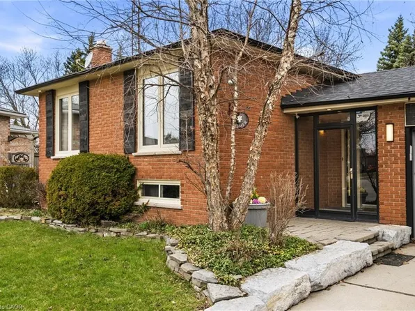 21 Milverton Close, Hamilton, ON L8B 0B1