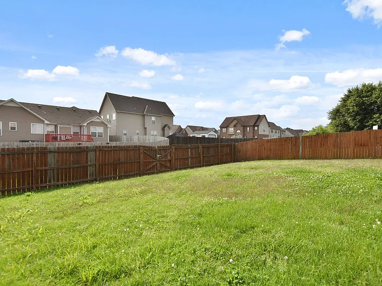 1240 Chinook Cir — Photo 27