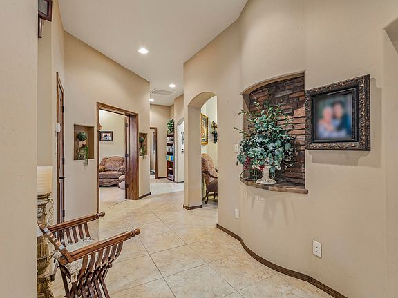 4th image of 1101 Valle De Vis SW