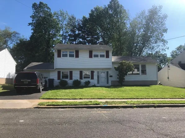 56 Merritt Dr, Lawrence Township, NJ 08648