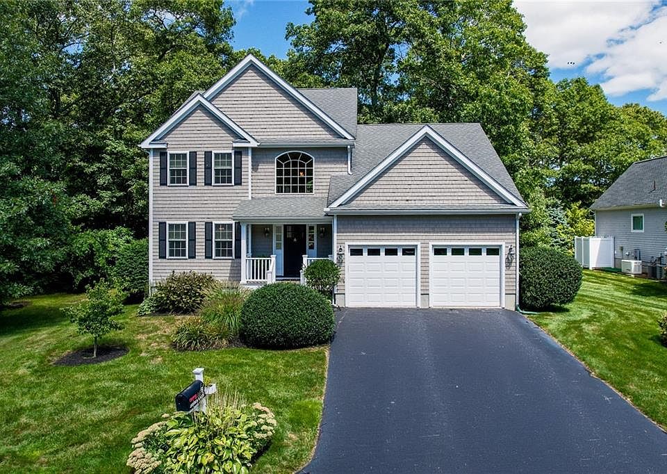 1st image of 9 Jessica Ln