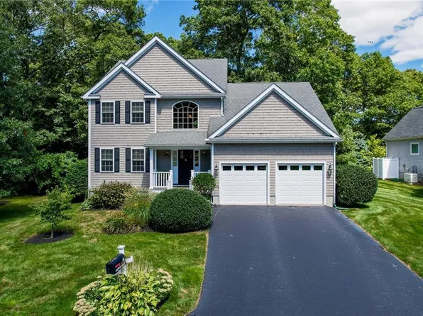 9 Jessica Ln, Narragansett, RI 02882