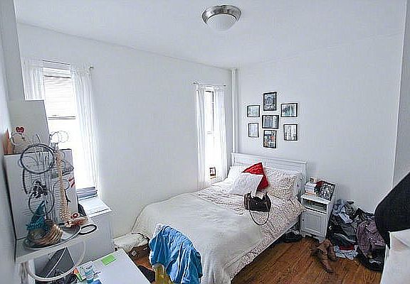 4th image of 121 Saint Marks Pl APT 8
