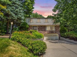 2511 Chapelwood Dr, Pittsburgh, PA 15241