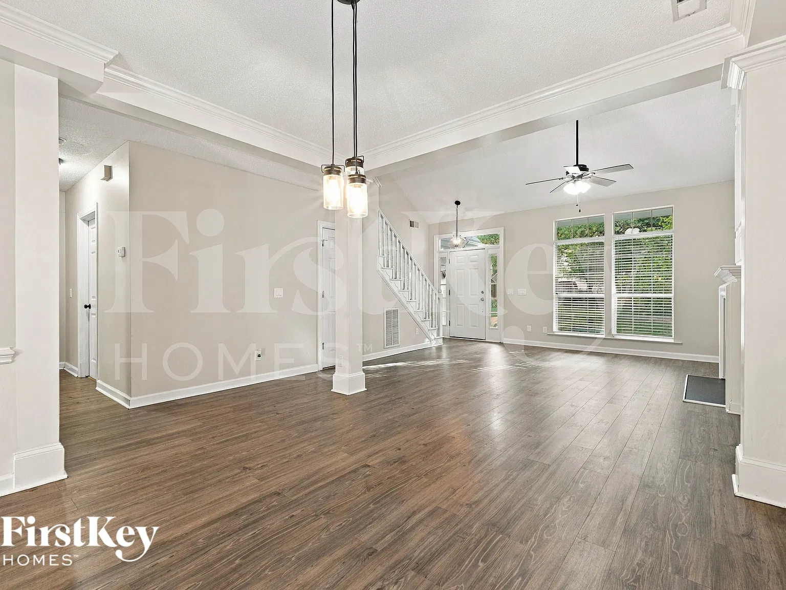 3 bed, 2.5 bath, 1806 sqft, $2,090 — Photo 4