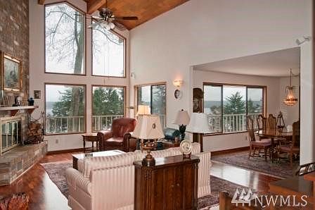 4th image of 151 Windship Dr