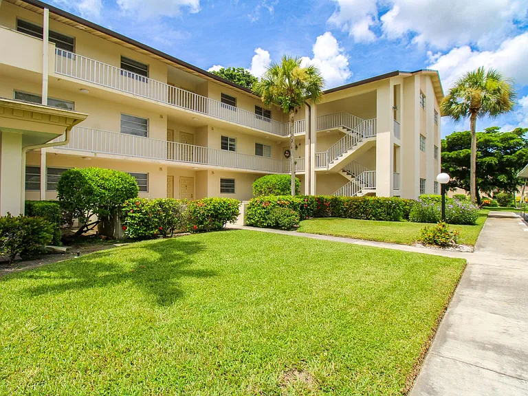 1020 Palm View Dr #C-104 — Photo 7