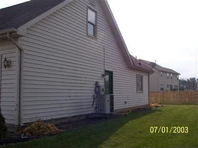 4th image of 740 Willow Creek Way