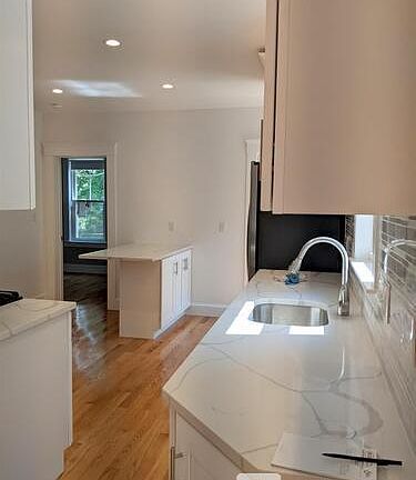 3rd image of 502 Main St #Aa1
