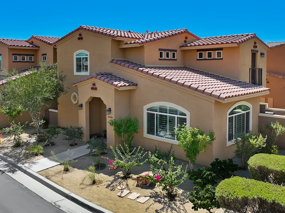 52358 Hawthorn Ct