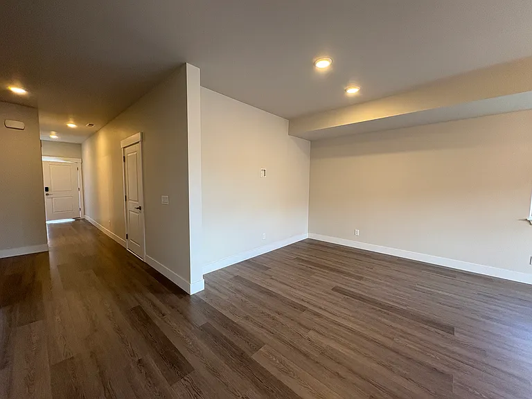 1075 Red Apple Rd #B6 — Photo 4