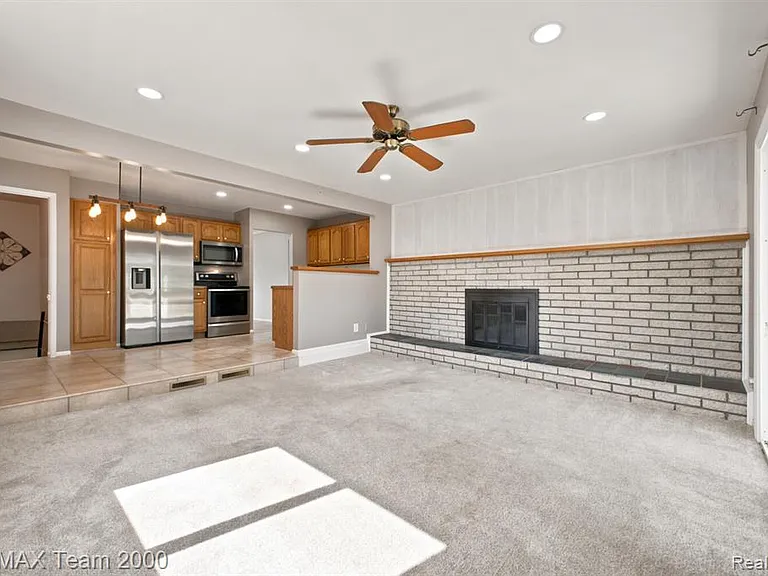 31906 Cambridge St — Photo 20