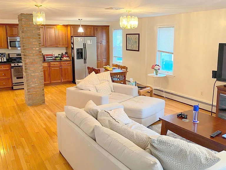 3 Lopez Ave — Photo 9
