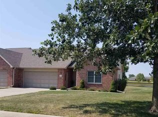 709 Clearwater Cir #709, Beatrice, NE 68310