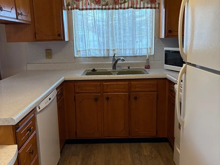 715 N 300 E — Photo 7