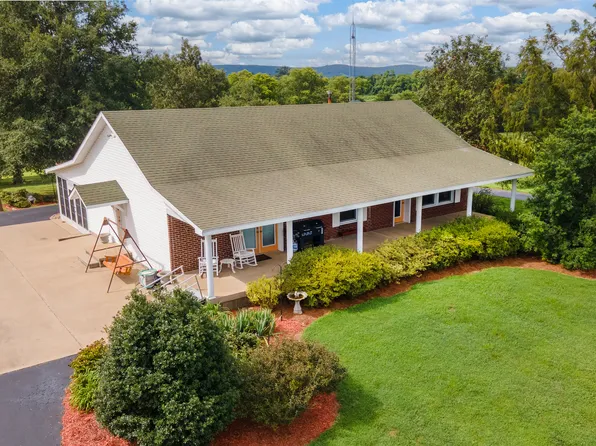 4202 Walnut Ln, Junction, IL 62954