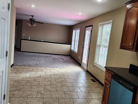 5th image of 272 Percheron Dr