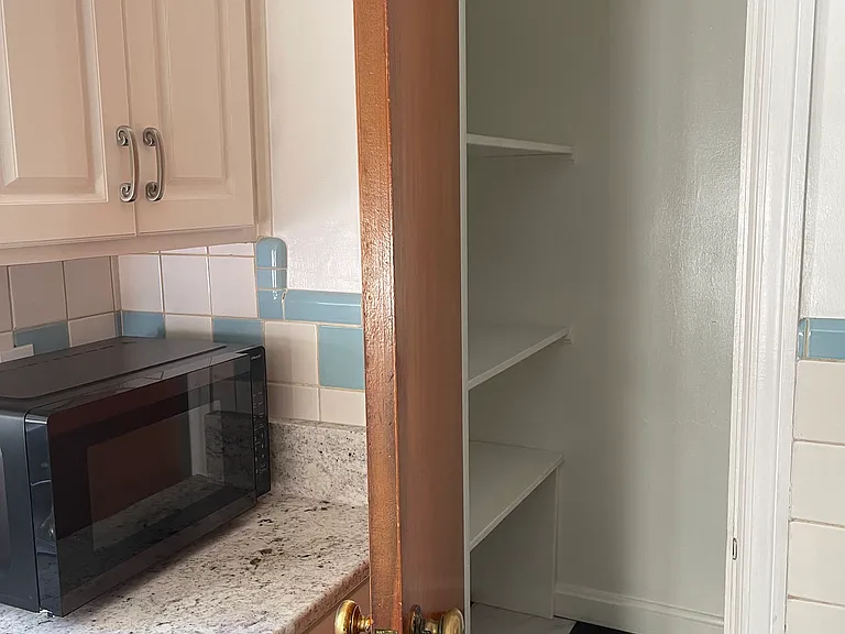5622 Vogel Rd — Photo 23