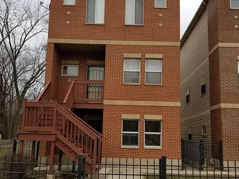 7916 S Parnell Ave #1 — Photo 1