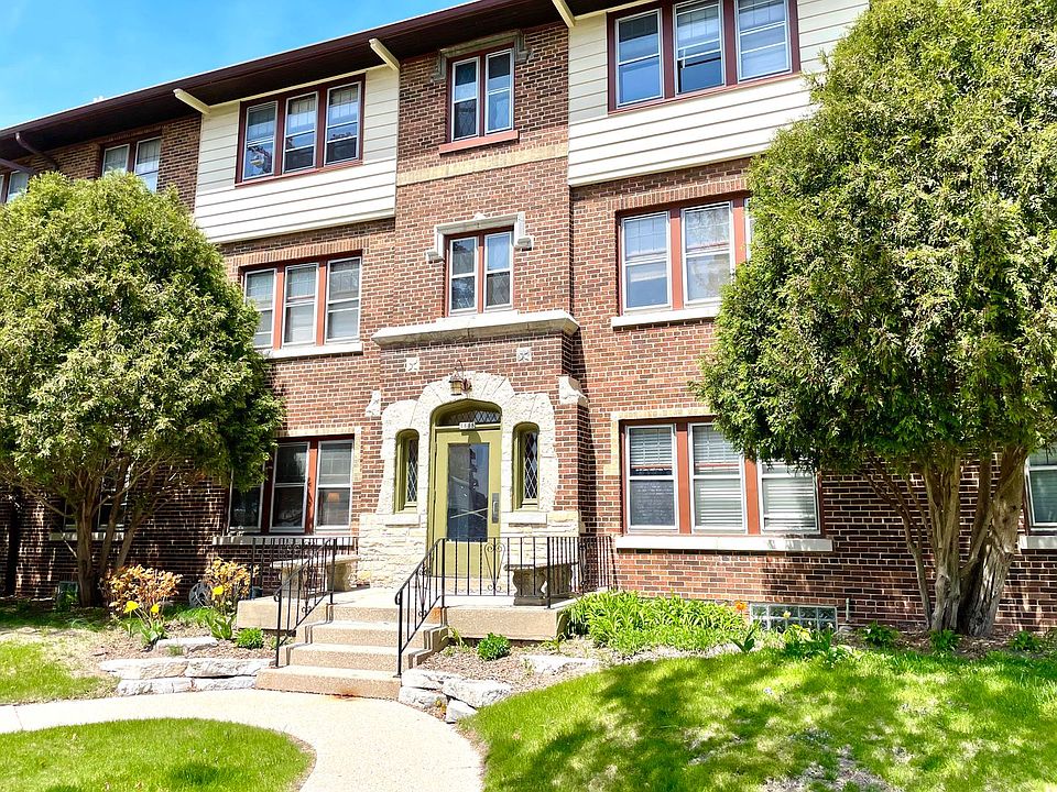 1st image of 1800-1808 E Olive St #9