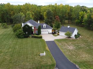 W6393 Rickey Ln, Greenville, WI 54942