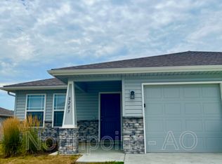 8203 SW 3rd St, Blue Springs, MO 64014