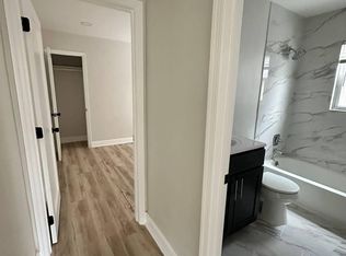 15 Hampton Rd #D5, New Brunswick, NJ 08901