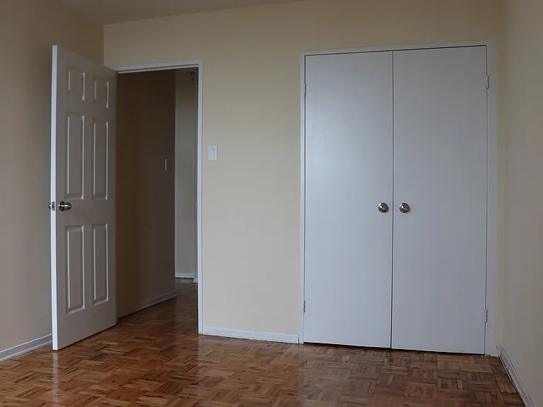 5 Glamorgan Ave — Photo 10