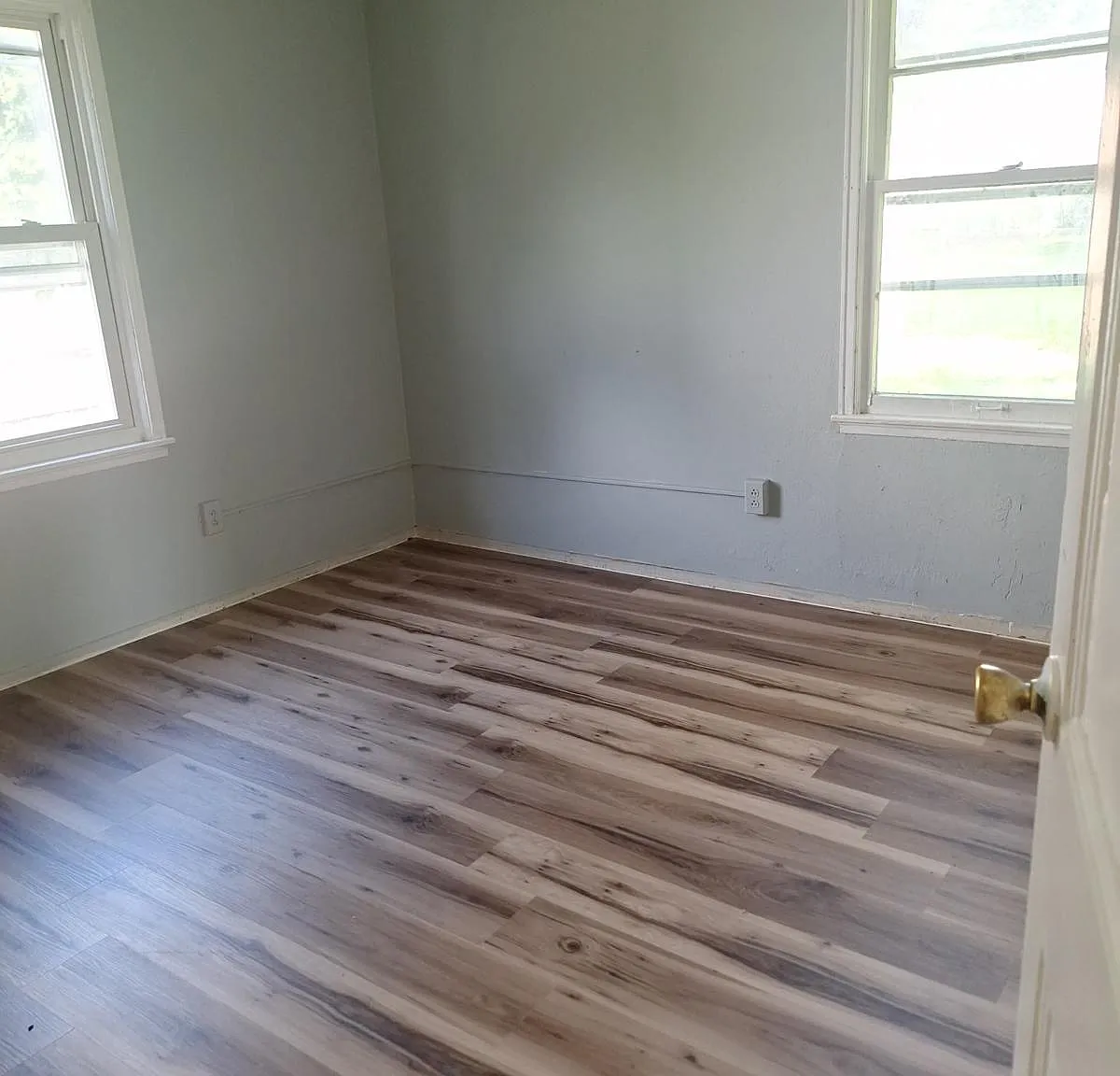 4 bed, 1935 sqft, $1,450 — Photo 1