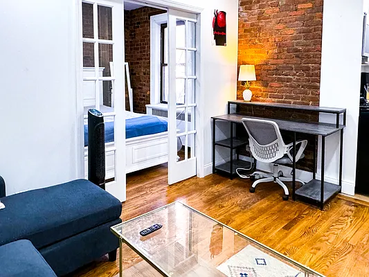 Rented by Voro New York | media 46