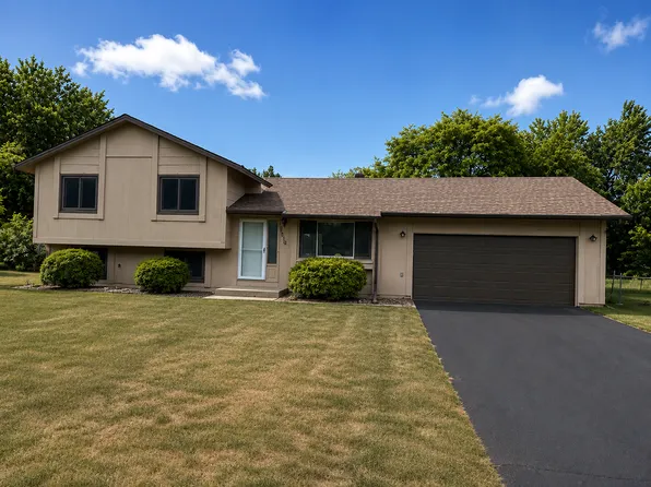 3819 Lodestone Ln, Eagan, MN 55122