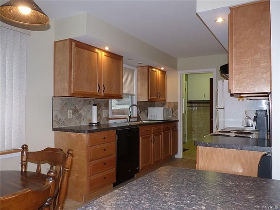 4th image of 124 Roncroff Dr