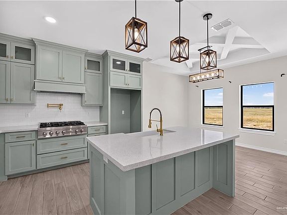 4th image of 804 Seminole Dr