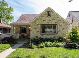 5662 N Argyle Ave, Glendale, WI 53209