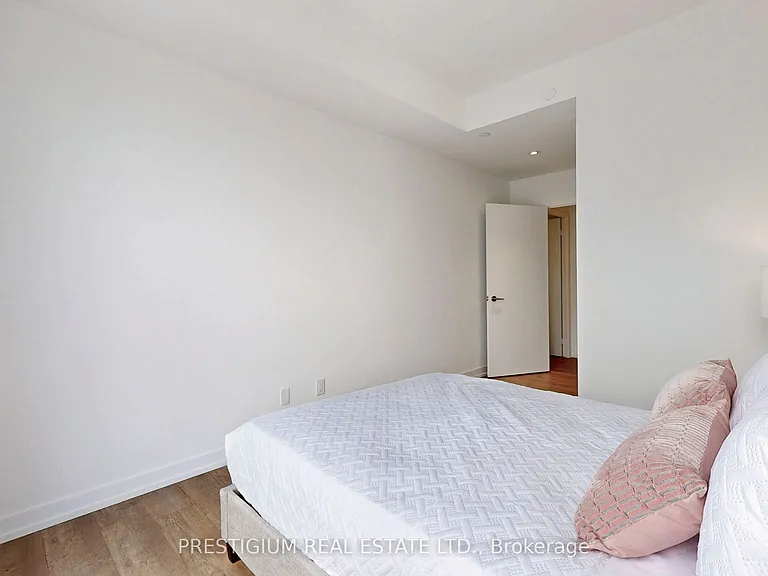 20 Edward St #Penthouse 02 — Photo 23