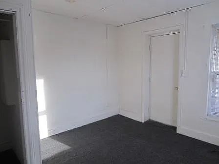 2nd image of 1125 W 4th St APT 2B