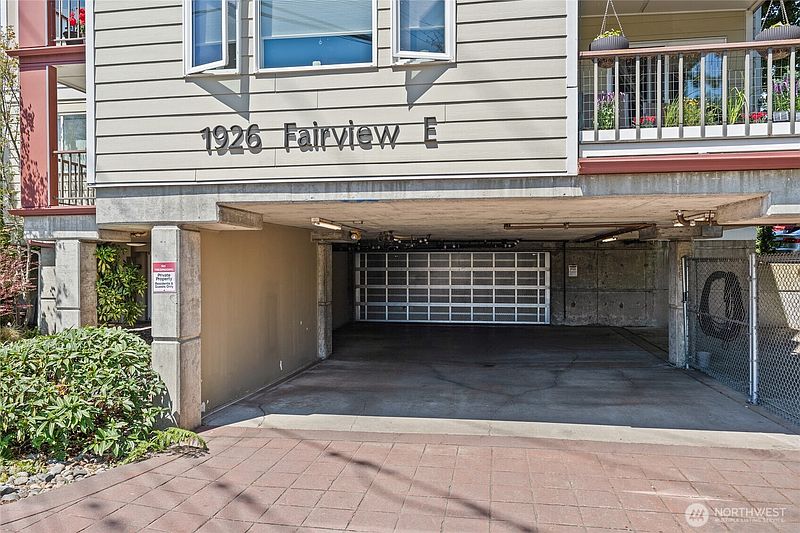 3rd image of 1926 Fairview Avenue E #307