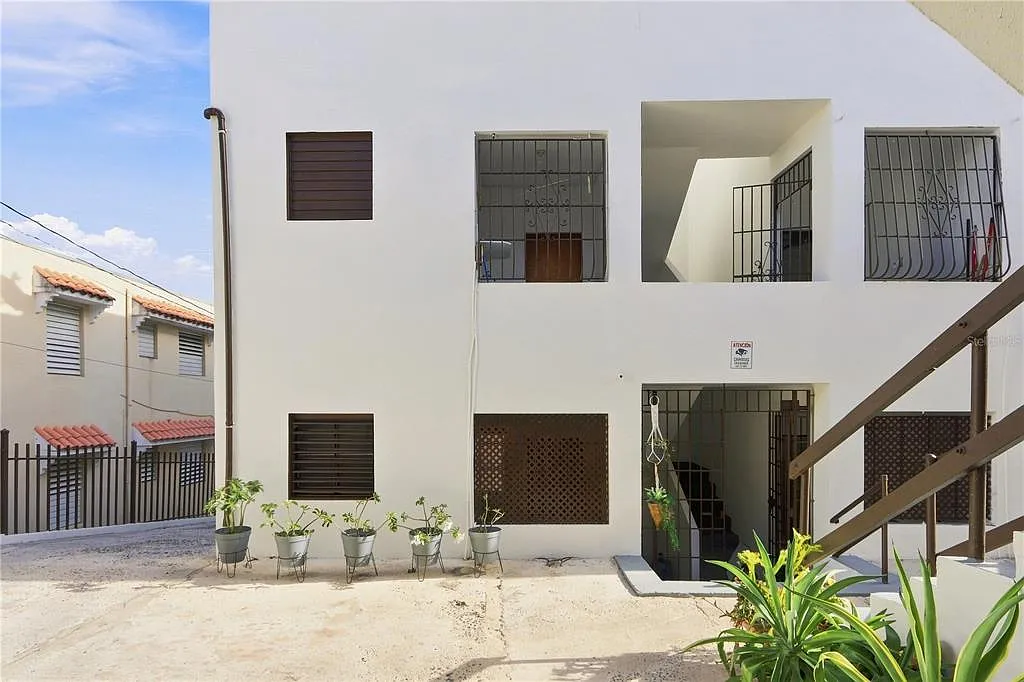 1 bed, 1.0 bath, $750 — Photo 1